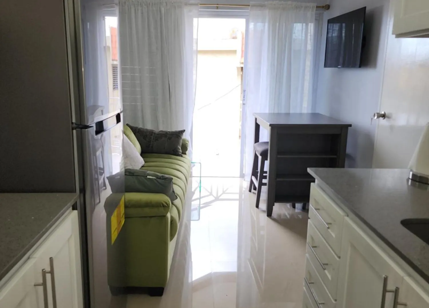 Comfy And Cozy Apartment Kingston